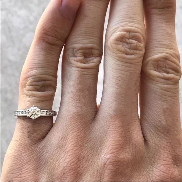 Tiffany plat diamond engagement ring .77 ctw E VS1 - Picture 2 of 6